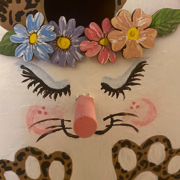 Never to early to prepare for SPRING 🌸Handpainted decorative birdhouse.  NWT. - Picture 3 of 8